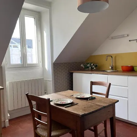 A Room In City Villa
